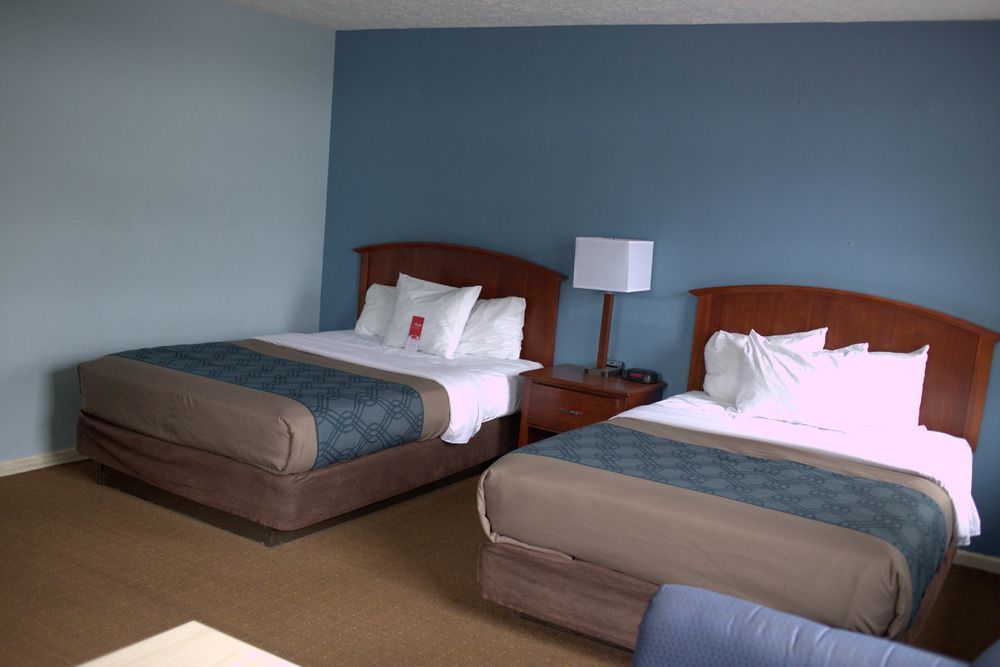 Econo Lodge Inn & Suites South Sandusky Exterior foto